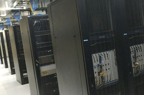 站内数据中心网络机柜素材图